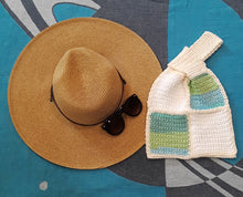 Load image into Gallery viewer, Seabreeze Crochet Knot Tote Bag