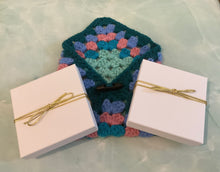 Load image into Gallery viewer, Fresh Water Pearl & Mother of Pearl Jewelry Gift Set