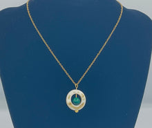 Load image into Gallery viewer, Malachite Bead & Mother of Pearl Jewelry Gift Set