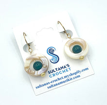 Load image into Gallery viewer, Malachite Bead & Mother of Pearl Jewelry Gift Set