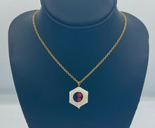 Load image into Gallery viewer, Coral Bead & Mother of Pearl Jewelry Gift Set