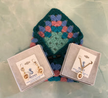 Load image into Gallery viewer, Fresh Water Pearl & Mother of Pearl Jewelry Gift Set