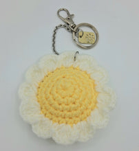 Load image into Gallery viewer, Sunflower Keychain