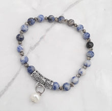 Load image into Gallery viewer, Agate Bead & Freshwater Pearl Stretch Bracelet
