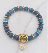 Load image into Gallery viewer, Blue Agate Bead Stretch Bracelet