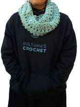 Load image into Gallery viewer, Sage Green Bulky Shell Cowl