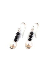 Load image into Gallery viewer, Pearl and Black Spinel Gemstone Bead Earrings