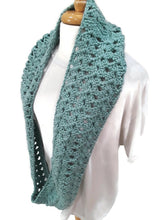 Load image into Gallery viewer, Sage Green Bulky Shell Cowl