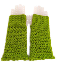 Load image into Gallery viewer, Scalloped Fingerless Gloves - Kiwi