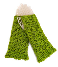 Load image into Gallery viewer, Scalloped Fingerless Gloves - Kiwi