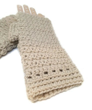 Load image into Gallery viewer, Textured Fingerless Gloves - Ivory