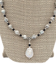 Load image into Gallery viewer, White Stone &amp; Ceramic Bead Stretch Necklace and Earring Set
