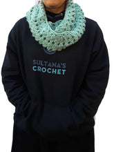Load image into Gallery viewer, Sage Green Bulky Shell Cowl
